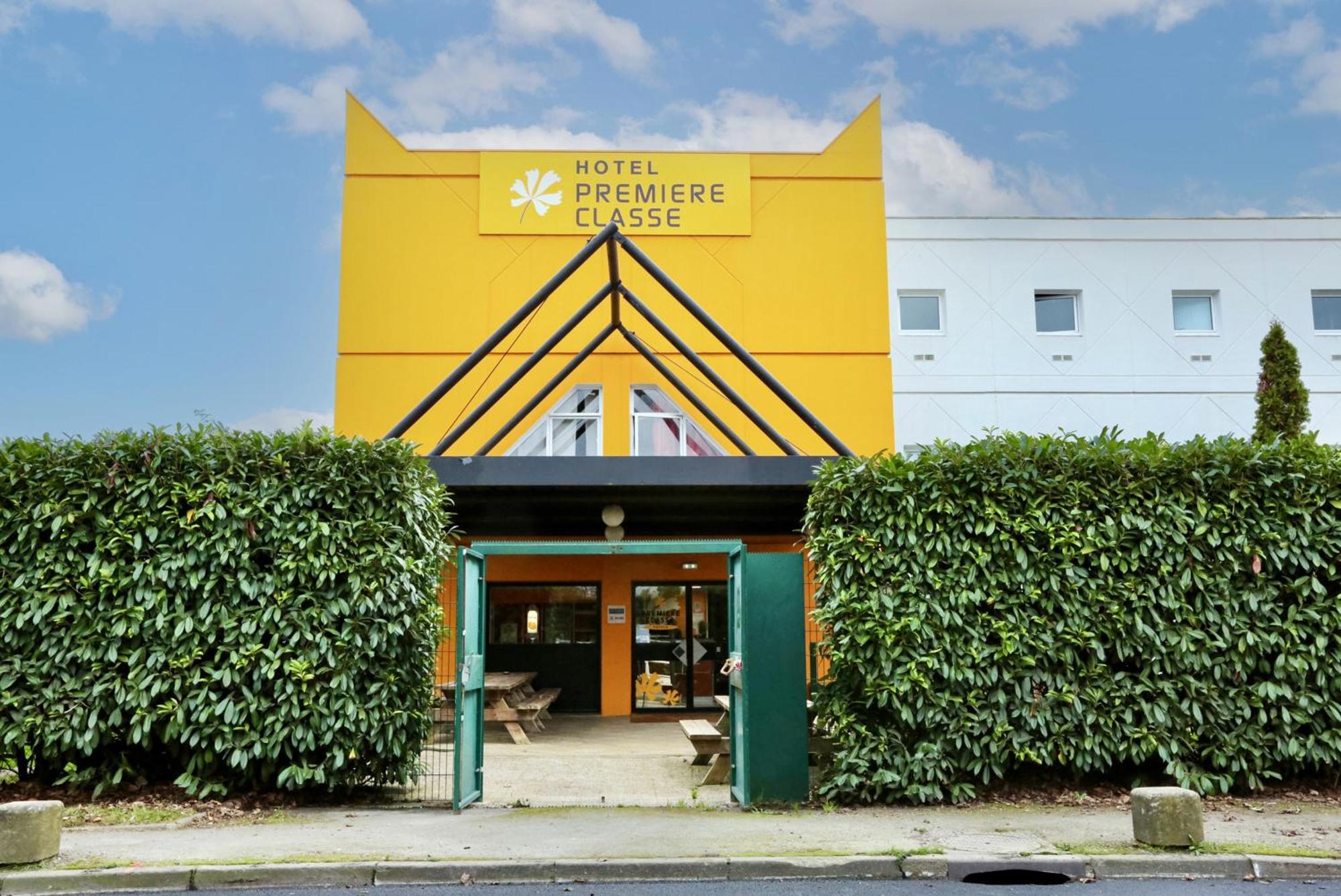 Première Classe Gatines Hotel 3*